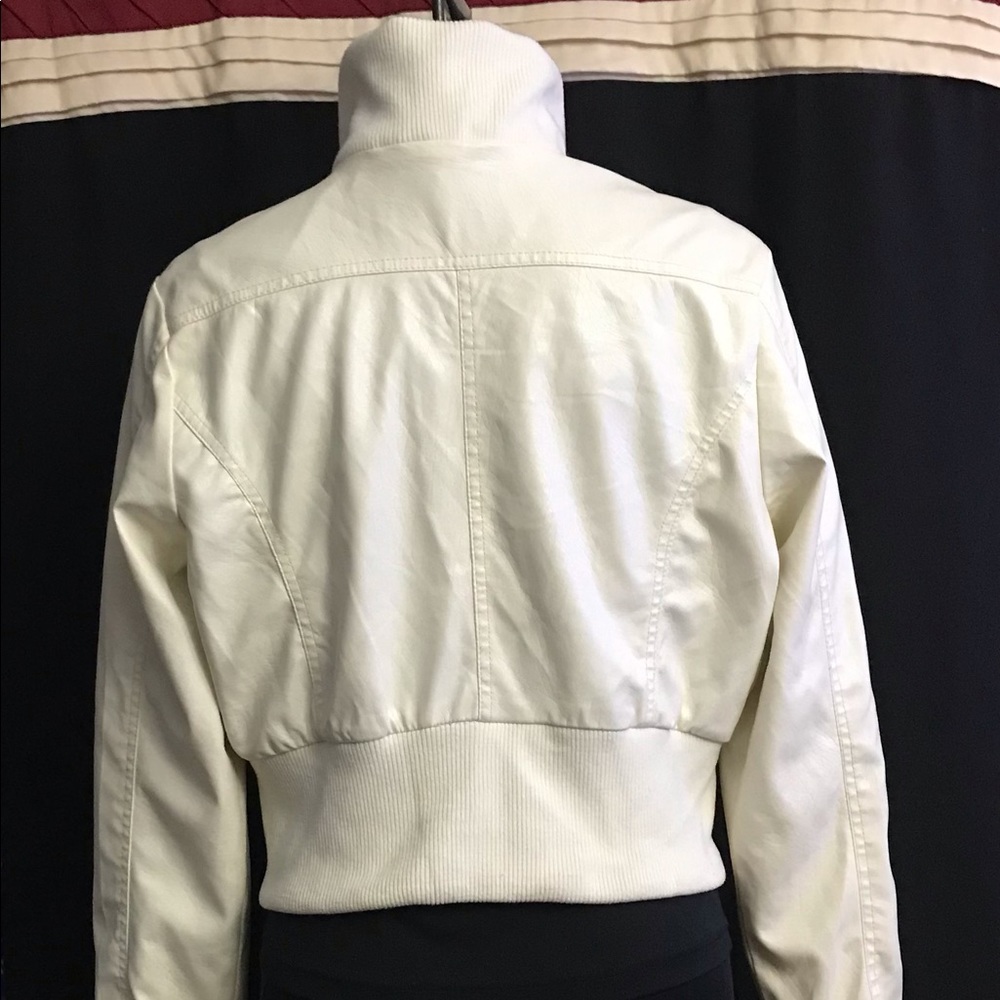 Nice jacket - Picture 6 of 8